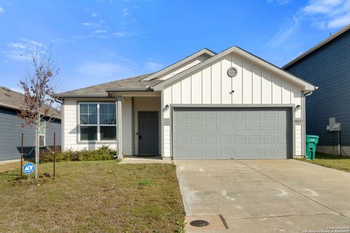 10243 Band Wagon, Converse, TX, 78109-0678 | Card Image