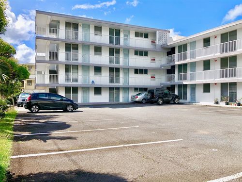1812 Anapuni St, Honolulu, HI, 96822-3201 | Card Image