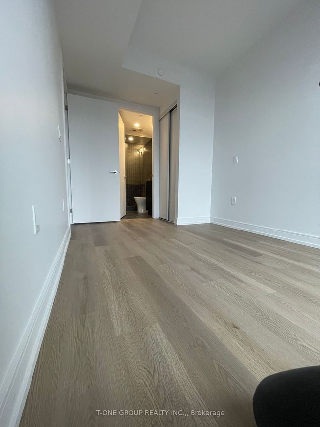 1204 - 1 Jarvis St, Condo with 2 bedrooms, 2 bathrooms and null parking in Hamilton ON | Image 12