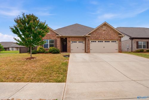 100 Vedra Cir, Meridianville, AL, 35759-3104 | Card Image
