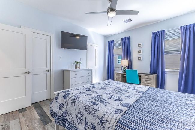 13111 Buccaneer Pkwy, House other with 3 bedrooms, 2 bathrooms and 1 parking in Freeport TX | Image 18