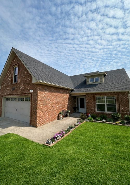 131 Irish Oaks Dr, Portland, TN, 37148-2250 | Card Image