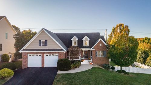 322 Melvin Cir, Bridgewater, VA, 22812-1663 | Card Image