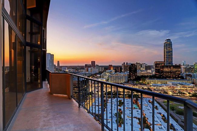 APT-2404 - 3350 Mccue Rd, Condo with 3 bedrooms, 3 bathrooms and 2 parking in Houston TX | Image 21