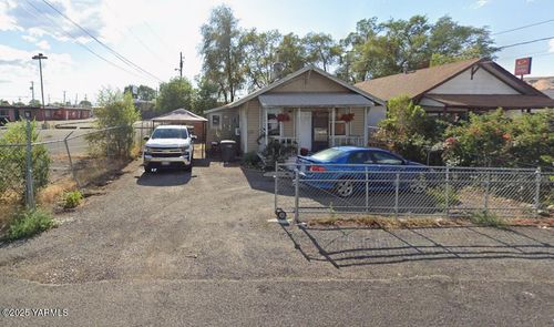 1016 N 2nd St, Yakima, WA, 98901-1908 | Card Image