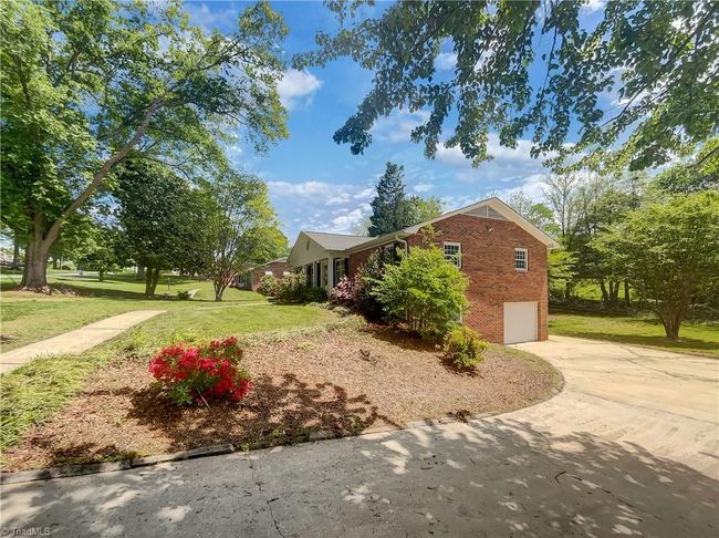 6980 Kenbridge Dr, House other with 3 bedrooms, 3 bathrooms and null parking in Clemmons NC | Image 24