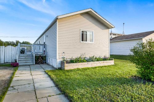10107 98 Avenue, Bezanson, AB, T0H0G0 | Card Image