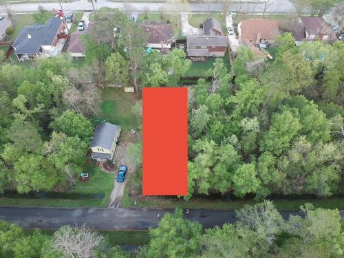 17120 Sprawling Oaks Dr, Conroe, TX, 77385-4555 | Card Image