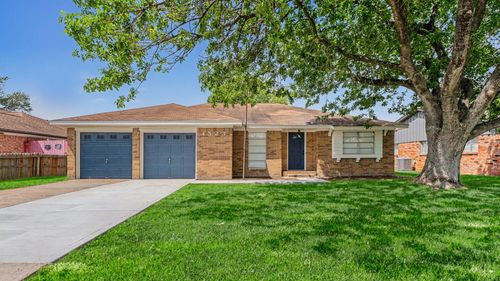 4523 Hemlock Dr, Baytown, TX, 77521-1803 | Card Image