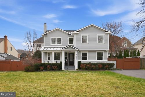 7321 Wayne Dr, ANNANDALE, VA, 22003-1742 | Card Image