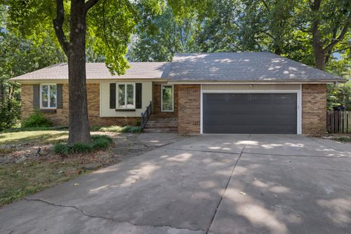 4663 S Roubidoux Pl, Springfield, MO, 65804-7549 | Card Image