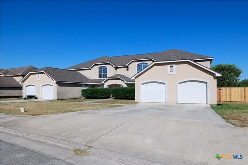 3112-3110 Douglas Fir Dr, New Braunfels, TX, 78130-7070 | Card Image