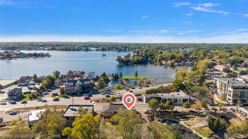 185 S Broadway St, Lake Orion, MI, 48362-3111 | Card Image