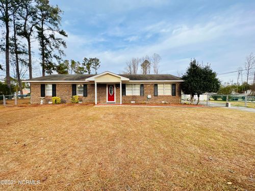 104 Howell Dr, Jacksonville, NC, 28540-7194 | Card Image