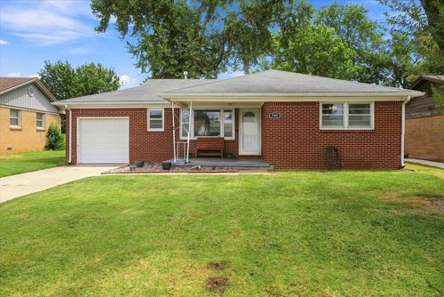 740 N El Paso Dr, Derby, KS, 67037-1802 | Card Image