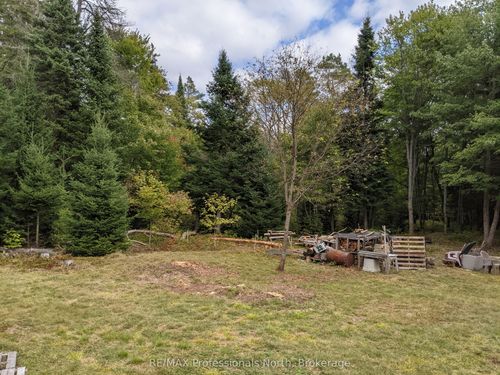 124 Cardwell Lake Rd, Huntsville, ON, P0B1M0 | Card Image