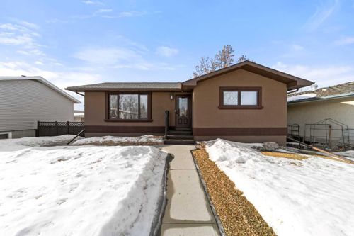 5304 56 St, Camrose, AB, T4V2E4 | Card Image