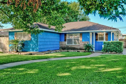 215 N 34th St., Nederland, TX, 77706 | Card Image