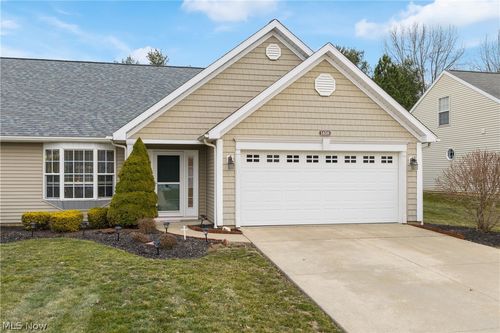 1458 Chesapeake Avenue, Louisville, OH, 44641 | Card Image