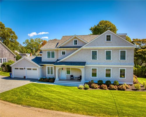 11 Shields St, Newport, RI, 02840-4316 | Card Image