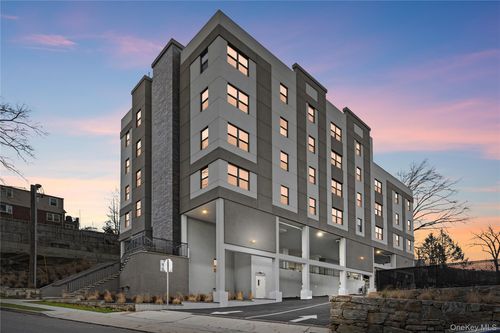 102-135 Wakefield Avenue, Yonkers, NY, 10704 | Card Image