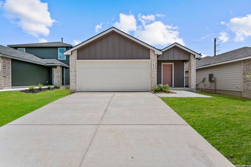 16048 Mahogany Way, Elmendorf, TX, 78112 | Card Image