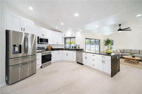 10731 Regent Cir, NAPLES, FL, 34109-1506 | Card Image
