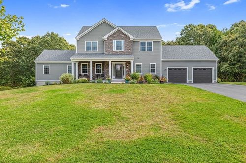 32 Ridge St, Berkley, MA, 02779-2331 | Card Image