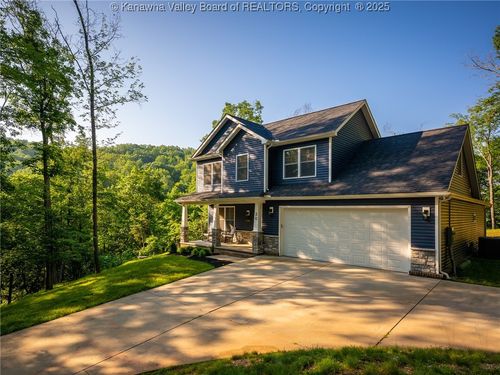 30 Lakeview Dr, Nitro, WV, 25143-1756 | Card Image