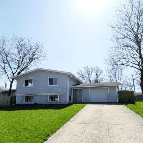 414 Sassafrass Dr, Valparaiso, IN, 46385 | Card Image