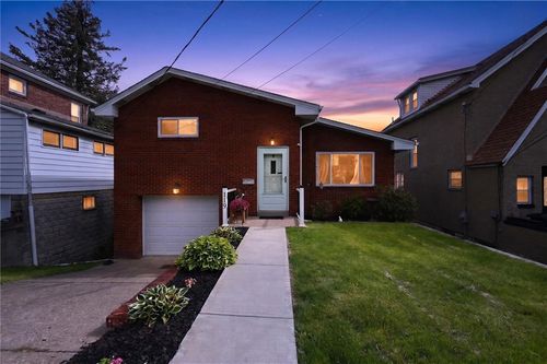119 Burdine Ave, Brentwood, PA, 15227-3312 | Card Image