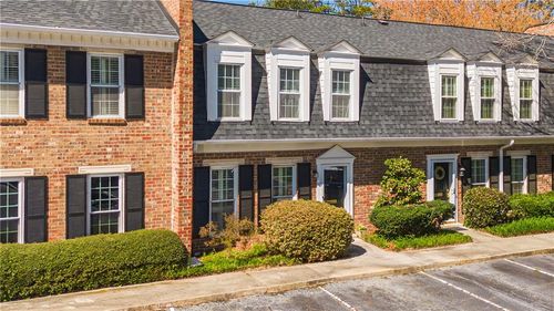 7 Scotland Pl Nw, Atlanta, GA, 30318-1452 | Card Image