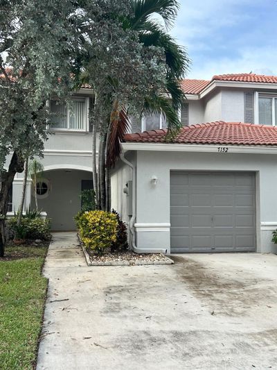 7152 Hawks Nest Terrace, Townhouse with 3 bedrooms, 2 bathrooms and null parking in Riviera Beach FL | Image 1