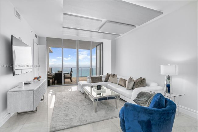 PH-04 - 9703 Collins Ave., Condo with 2 bedrooms, 2 bathrooms and null parking in Bal Harbour FL | Image 7