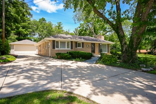 750 Marston Avenue, Glen Ellyn, IL, 60137 | Card Image