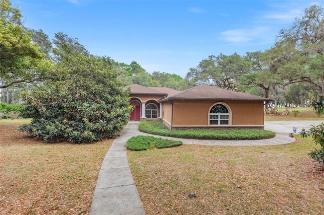 Front of Home | Image 14