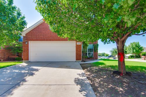 11800 Porcupine Dr, Fort Worth, TX, 76244-5517 | Card Image