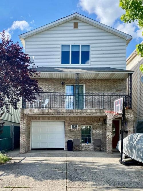 no-2-97 Oak St, Bayonne, NJ, 07002 | Card Image
