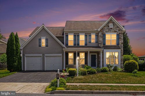 2281 Flintlock Dr, HUMMELSTOWN, PA, 17036-7821 | Card Image