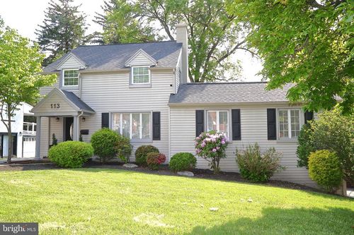 113 E Franklin St, EPHRATA, PA, 17522-2448 | Card Image