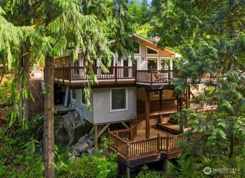 19521 Big Four Pl, Granite Falls, WA, 98252-8539 | Card Image