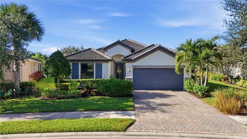 2042 Minneola St, Naples, FL, 34120-5328 | Card Image