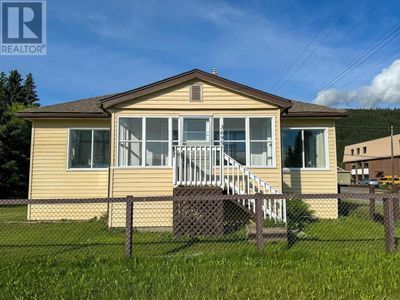 3695 Broadway Ave, House other with 3 bedrooms, 1 bathrooms and null parking in Smithers BC | Image 2