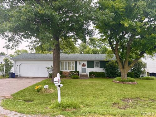 1106 N Oak St, Vandalia, MO, 63382-1069 | Card Image
