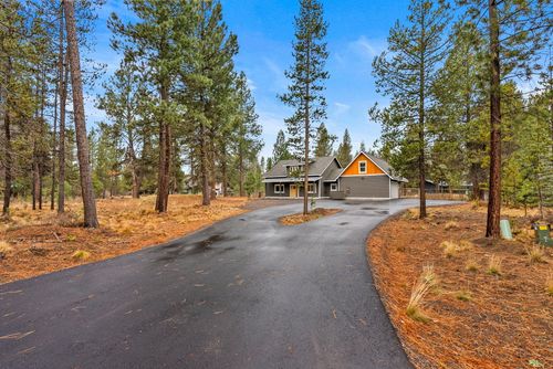 17008 Sharp Dr, Bend, OR, 97707-2235 | Card Image