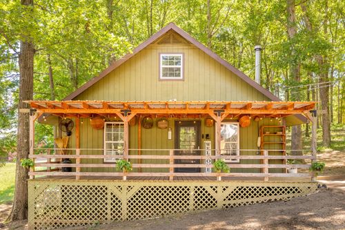 760 Ruble Dr, Clifton, TN, 38425-9152 | Card Image