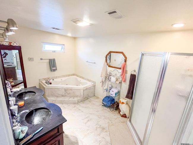 12385 Pecan Island Rd, House other with 4 bedrooms, 3 bathrooms and 3 parking in Jarreau LA | Image 23