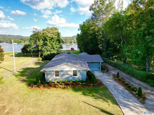 3805 Meadowwood Circle, Guntersville, AL, 35976 | Card Image