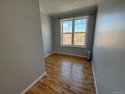 2-33 24th Ave, Astoria, NY, 11103-4404 | Card Image