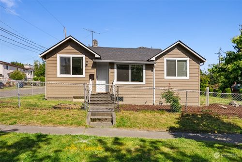 4952 12th Avenue S, Seattle, WA, 98108 | Card Image